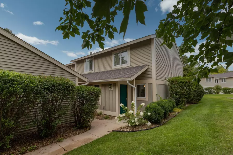 1901 Greenfield LN SW, Rochester, MN 55902