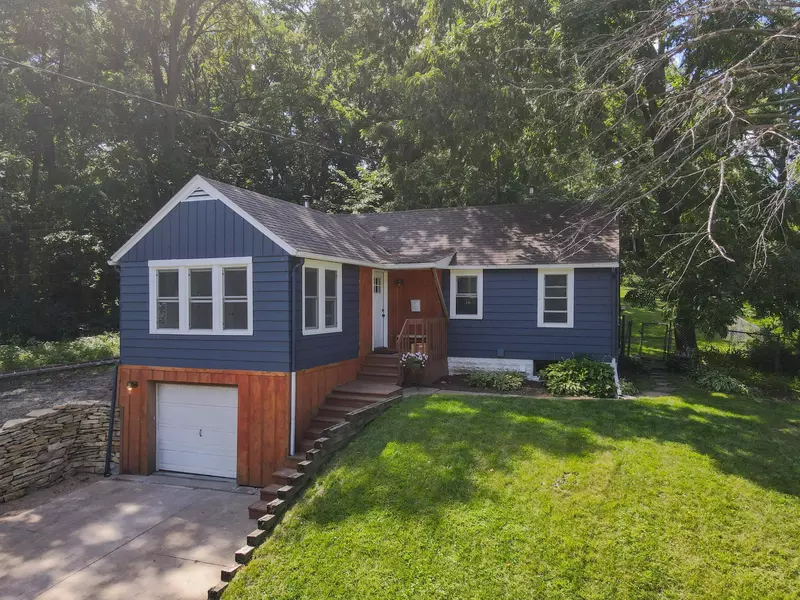 429 20th AVE SW, Rochester, MN 55902