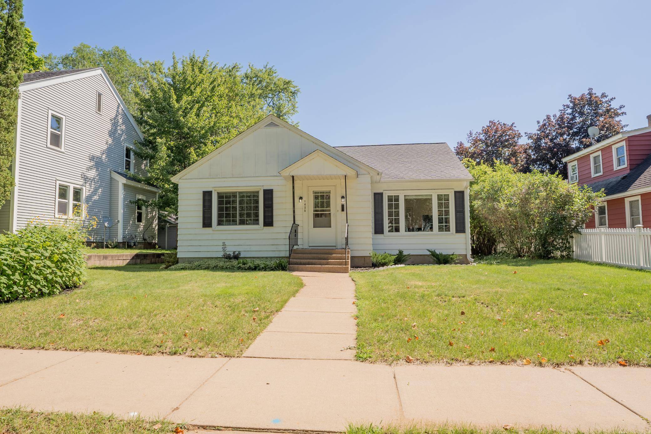 1425 Frederic ST, Eau Claire, WI 54701