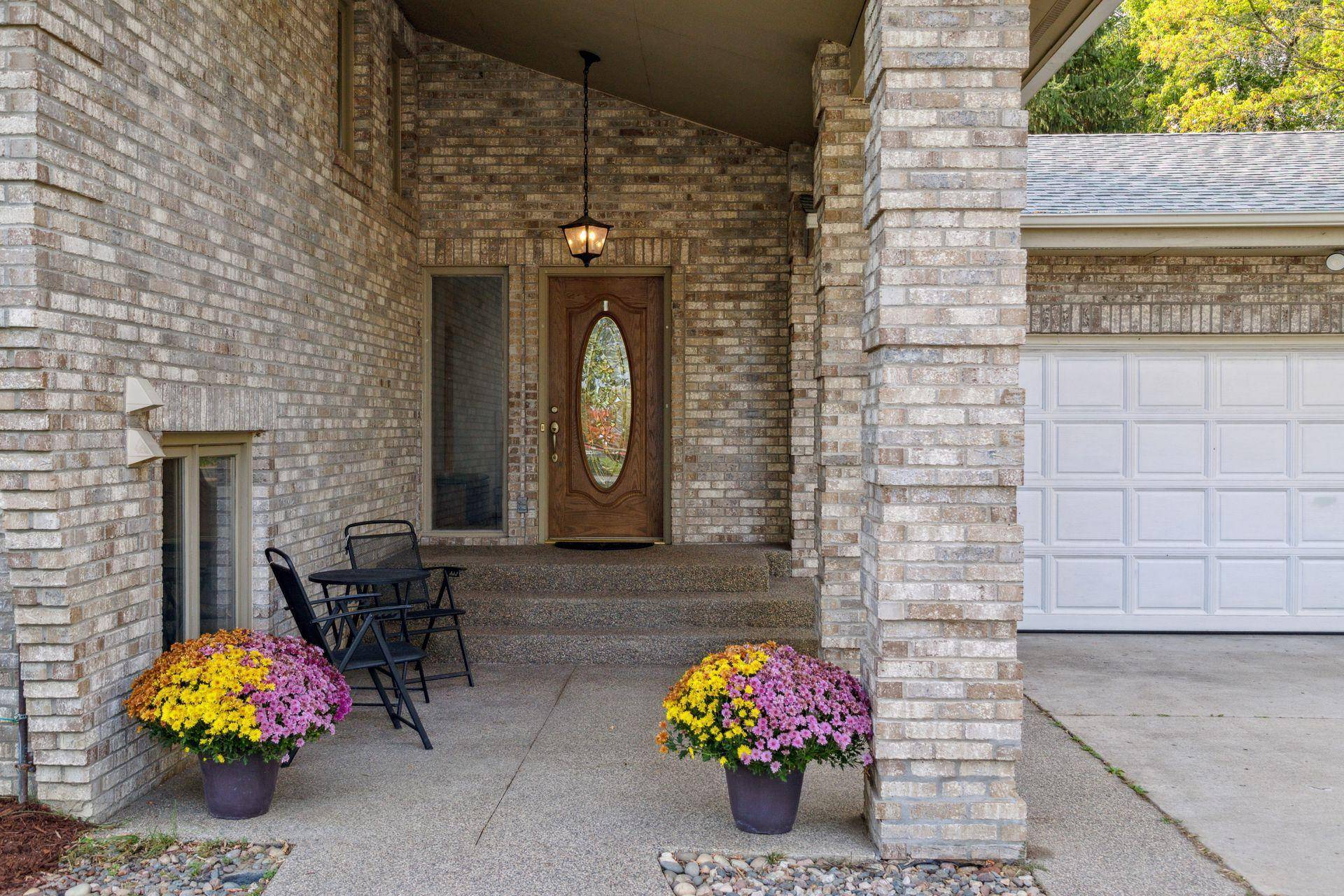 Excelsior, MN 55331,3940 Country Oaks DR