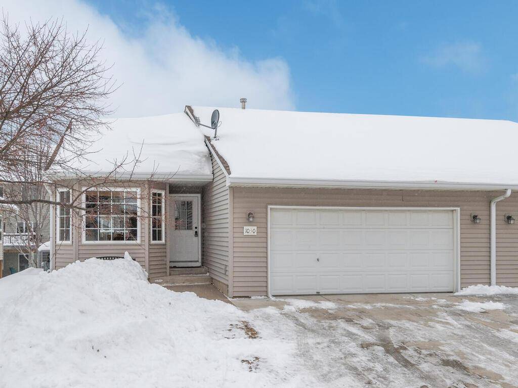 1030 Primrose LN, Waconia, MN 55387