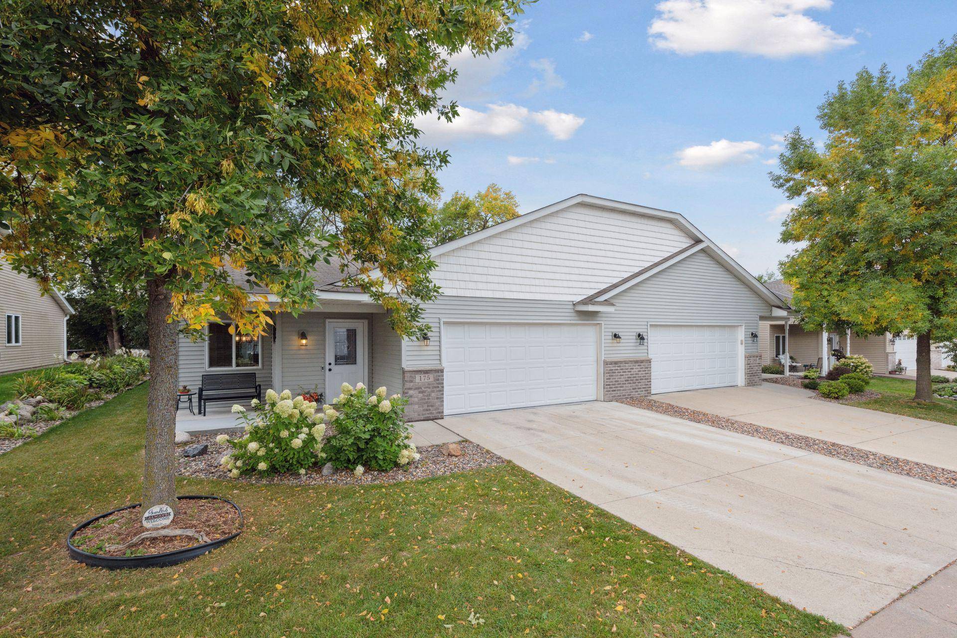 175 Morning DR, Mayer, MN 55360