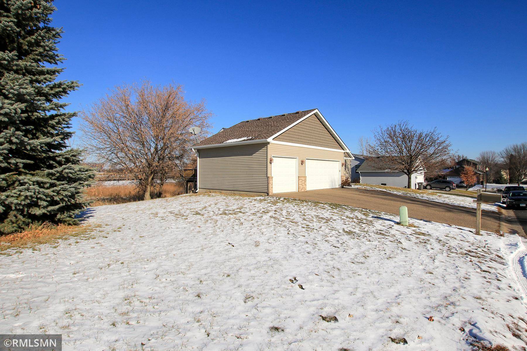 Waconia, MN 55387,976 Oak AVE