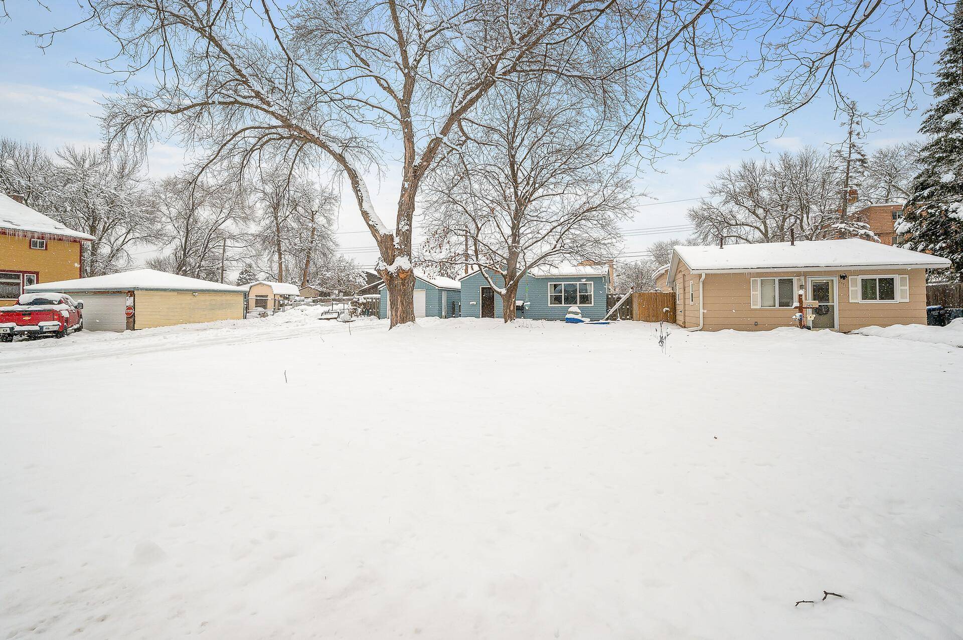 Saint Paul, MN 55109,2469 16th AVE E