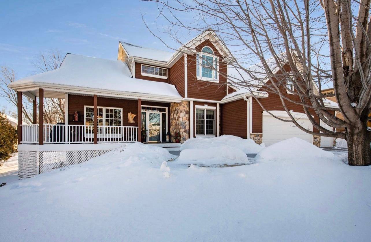 1424 Sugarbush LN, Waconia, MN 55387