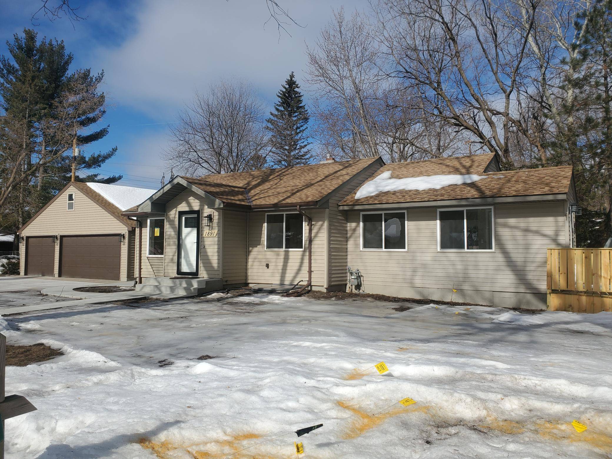 1891 Lake LN, Arden Hills, MN 55112