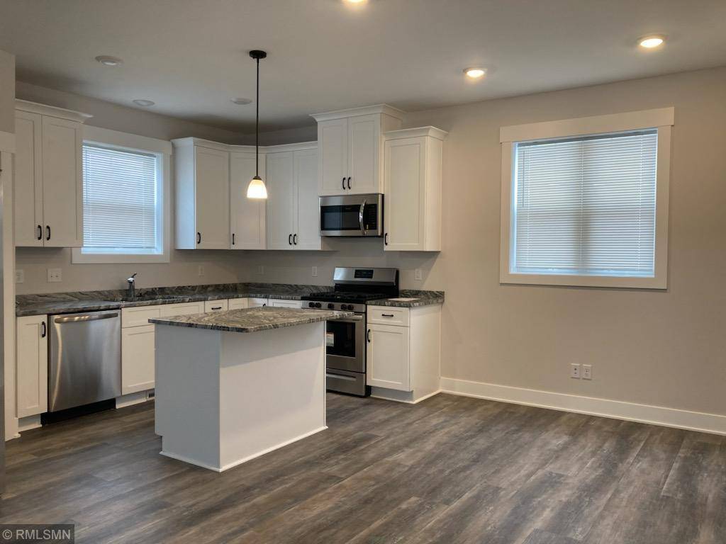 Minneapolis, MN 55411,2802 Oliver AVE N