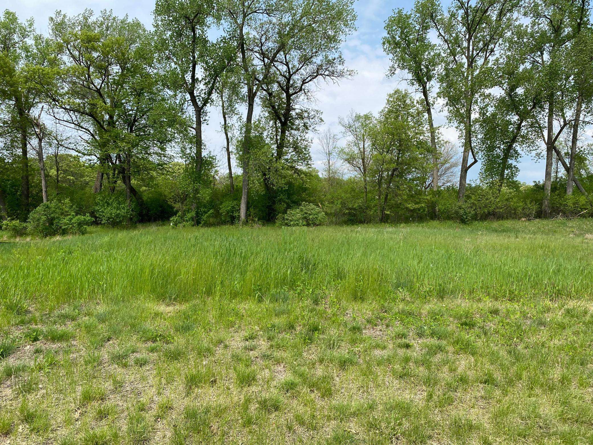 2170 Clubhouse DR, Lake City, MN 55041