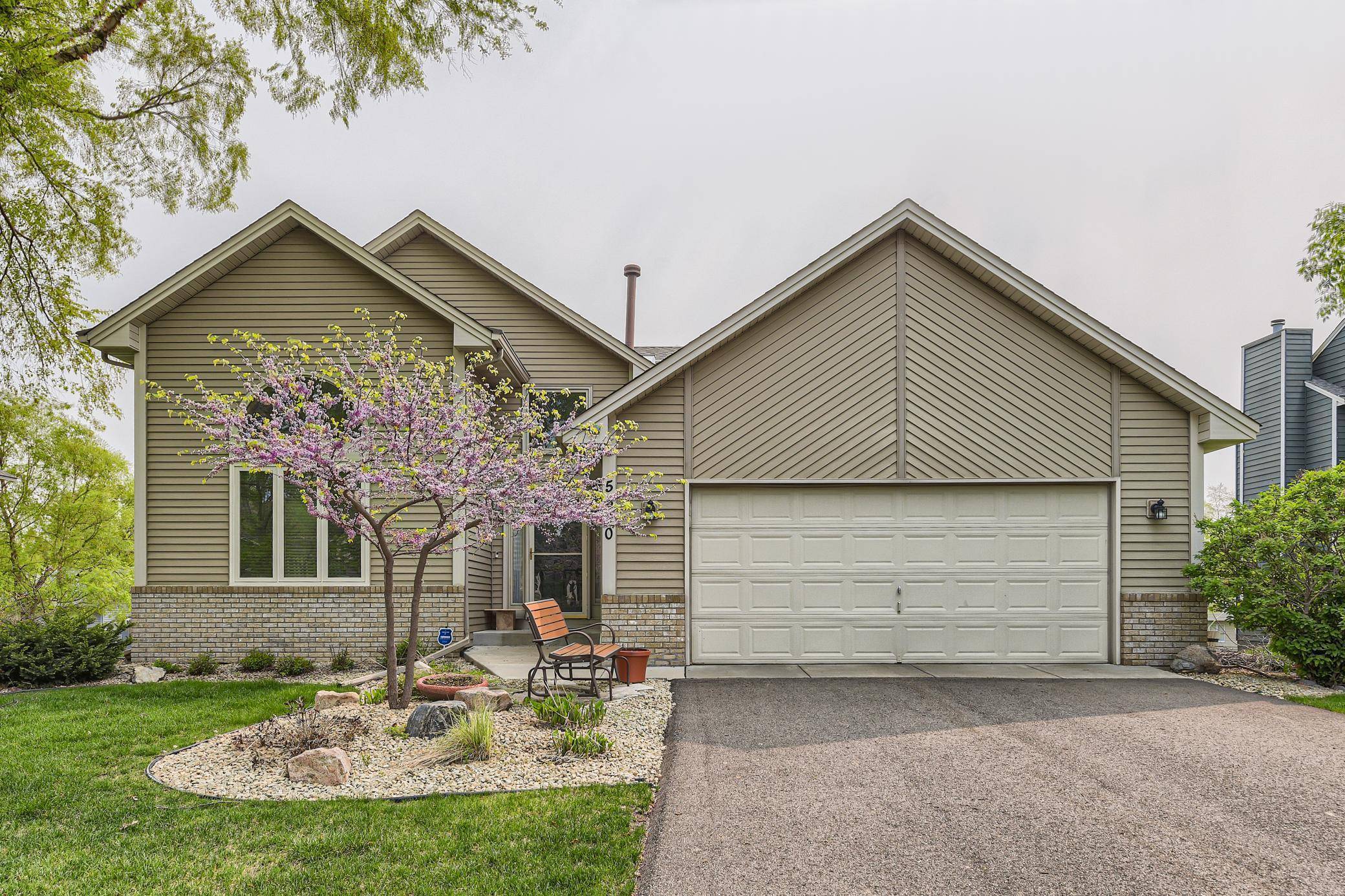 5530 Underwood LN N, Plymouth, MN 55442