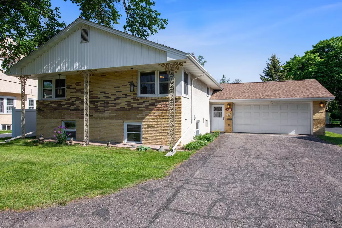 Roseville, MN 55113,1445 Roselawn AVE W