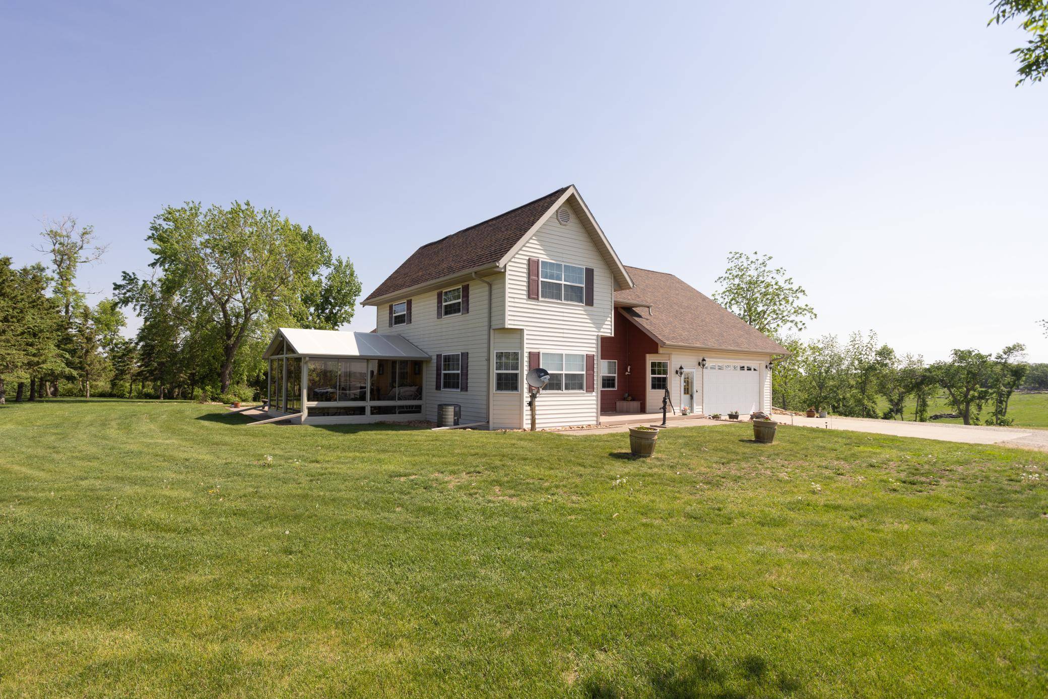 Elbow Lake, MN 56531,18596 322nd ST