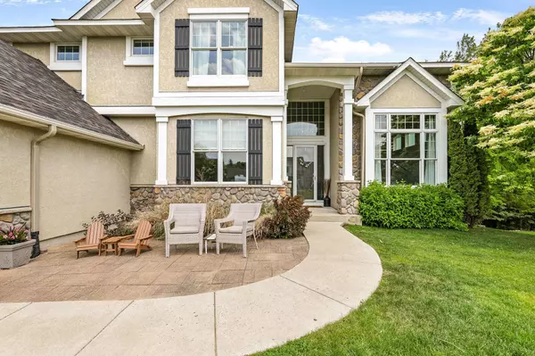 Chanhassen, MN 55317,7656 Ridgeview WAY