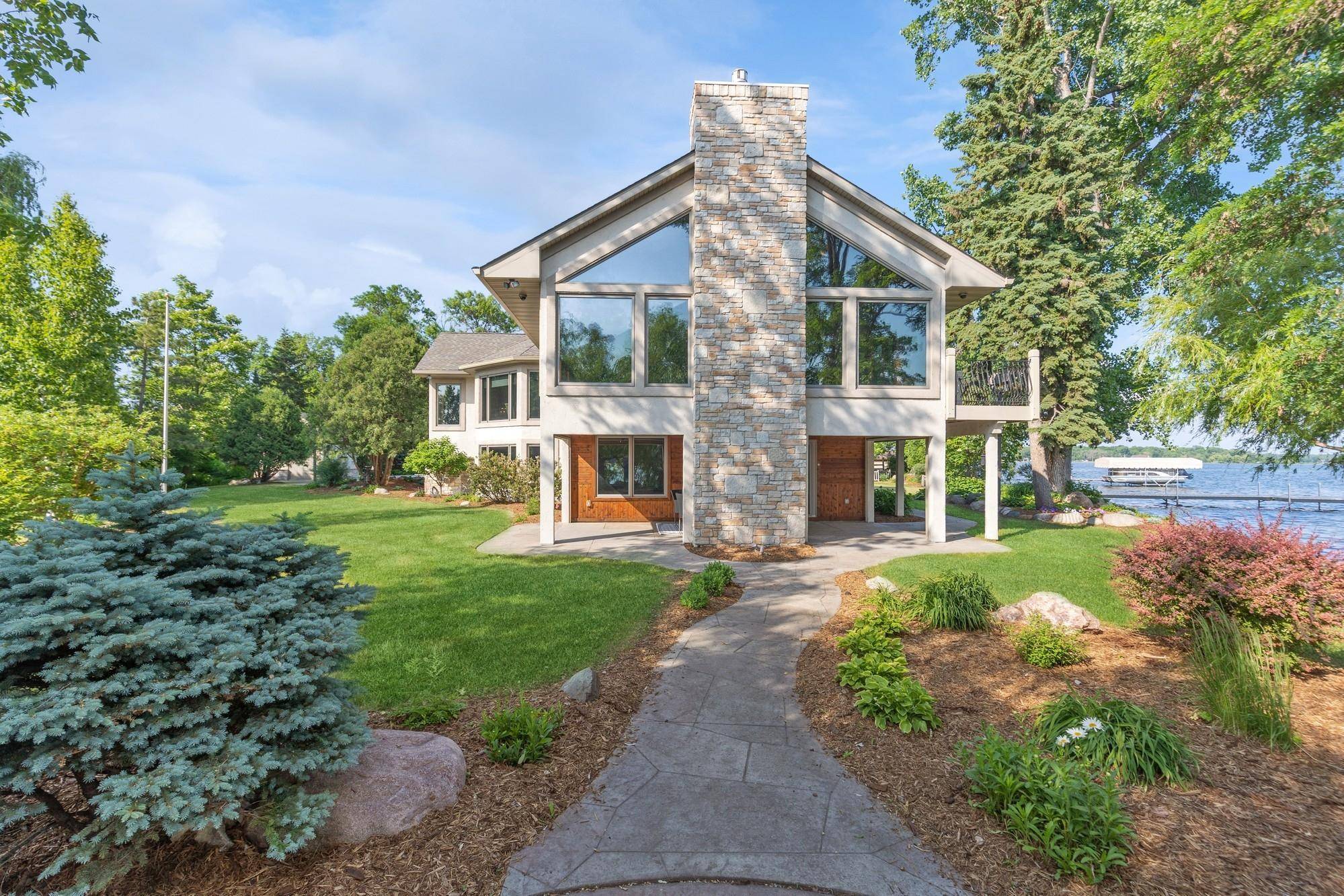 Forest Lake, MN 55025,7370 Shore CIR N