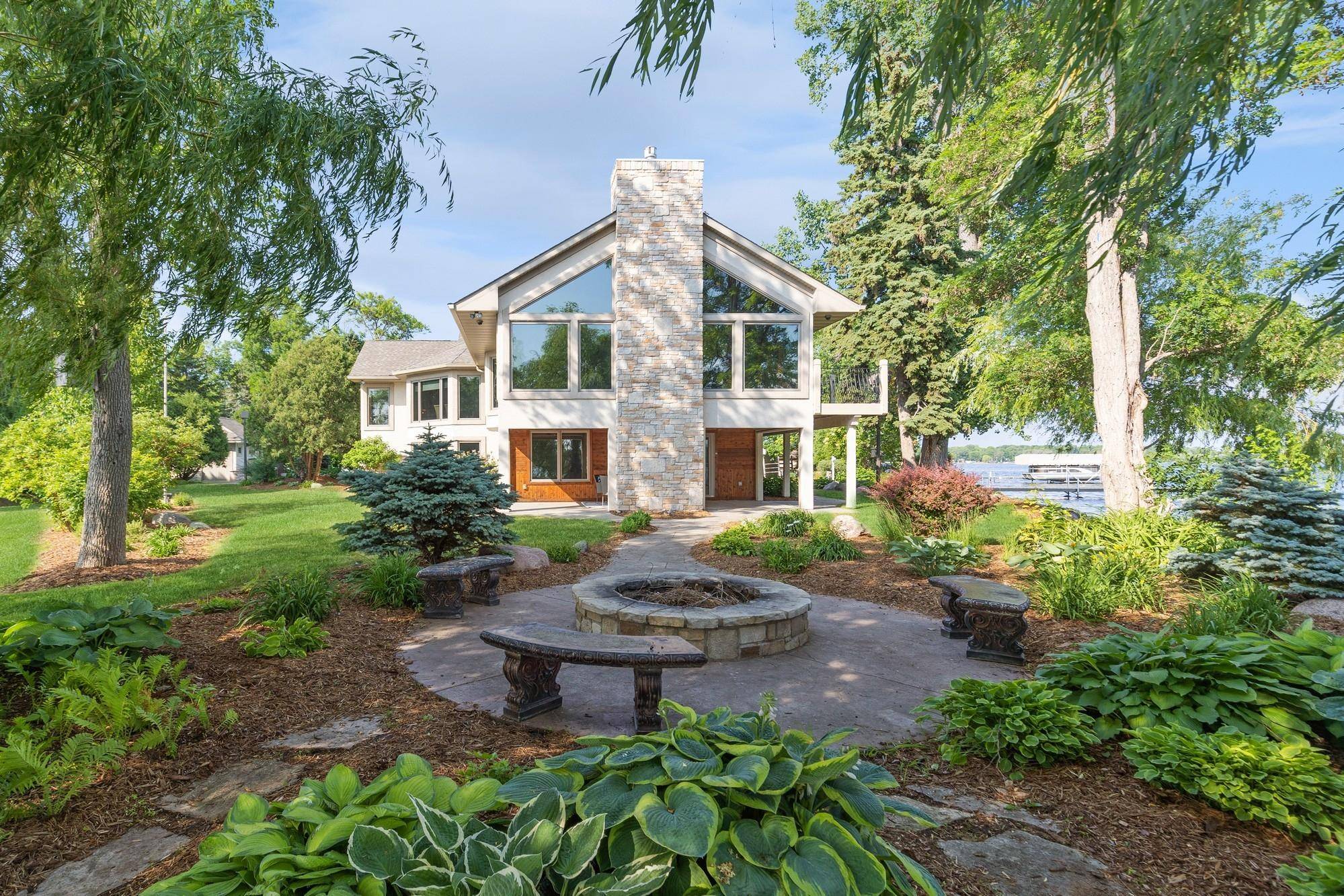 Forest Lake, MN 55025,7370 Shore CIR N