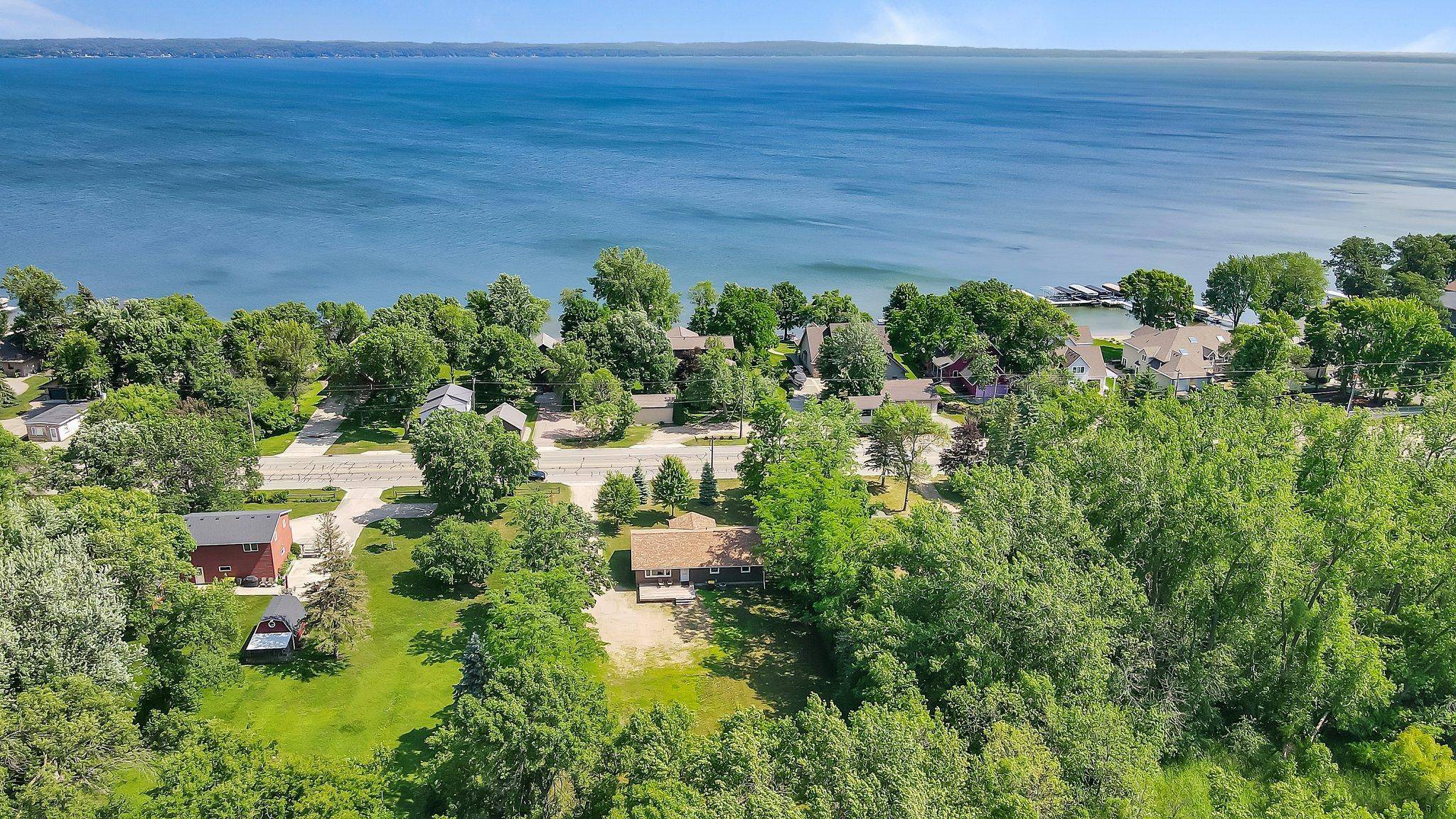 Spicer, MN 56288,198 Lake AVE S