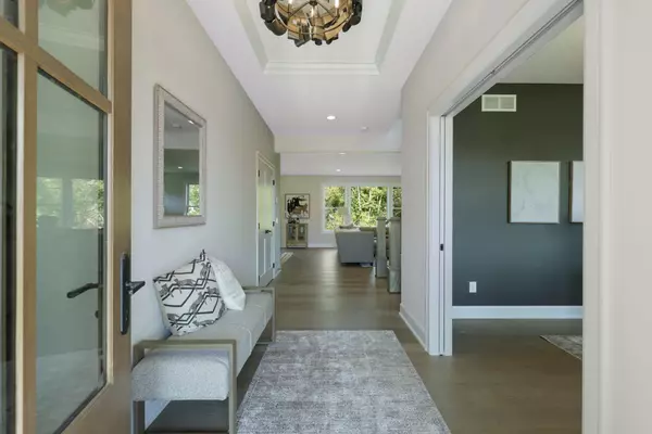 Inver Grove Heights, MN 55077,11729 Azure CIR