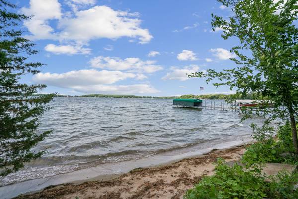 3790 Enchanted LN,  Mound,  MN 55364