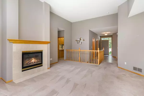 Rosemount, MN 55068,15146 Crestone CIR