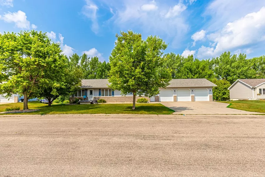 1404 Sunset BLVD, Hawley, MN 56549