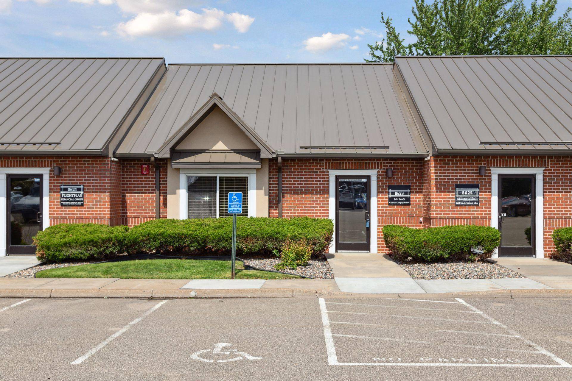 8623 Eagle Point BLVD,  Lake Elmo,  MN 55042