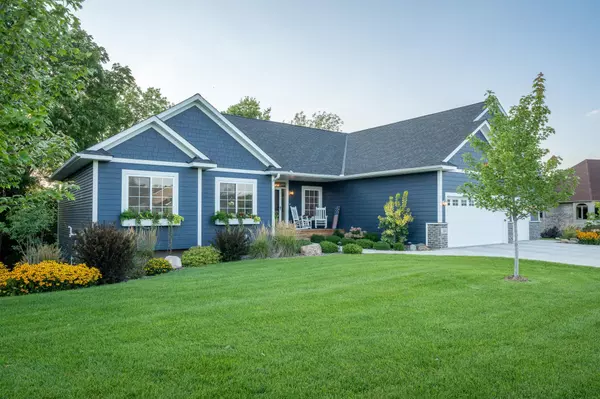 Cannon Falls, MN 55009,308 Limestone RD