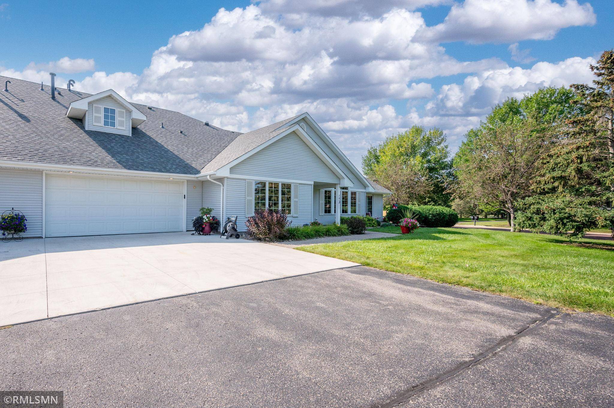705 Grayhawk CIR,  Mankato,  MN 56001