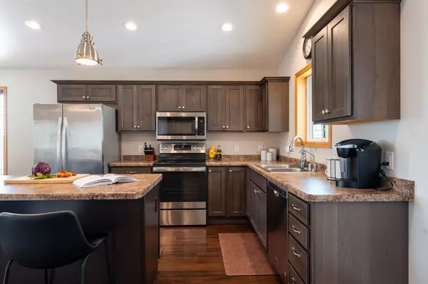 Cannon Falls, MN 55009,1120 Mill ST W