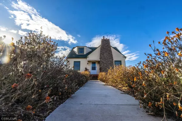 Cannon Falls, MN 55009,206 8th ST N