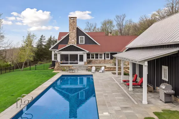 Cannon Falls, MN 55009,9350 Forest RD