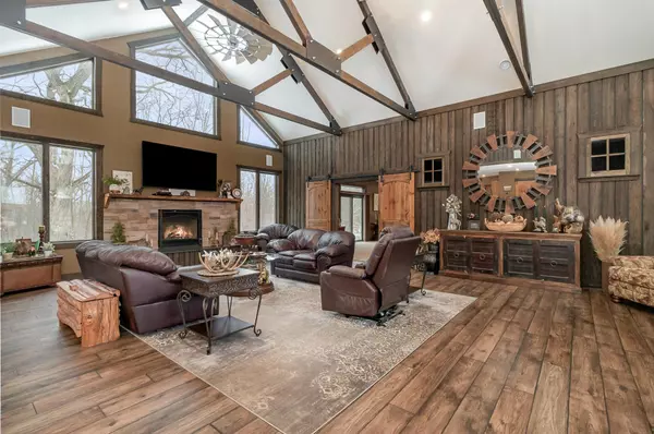 Northfield, MN 55057,7243 Hazelwood AVE