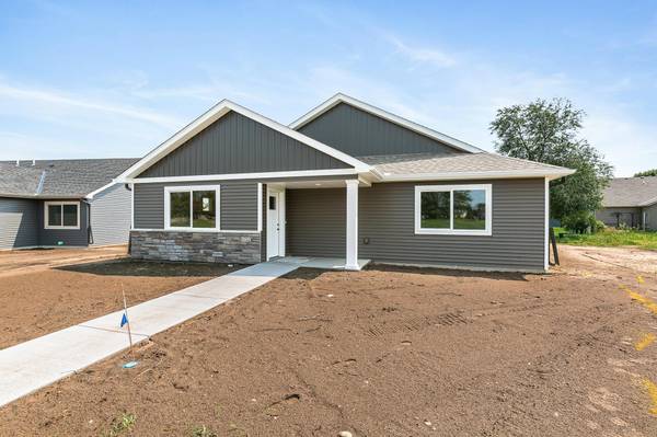 1752 Trentwood DR, Sartell, MN 56377