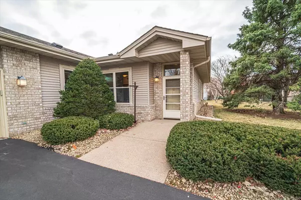 Rosemount, MN 55068,15132 Everleigh CIR