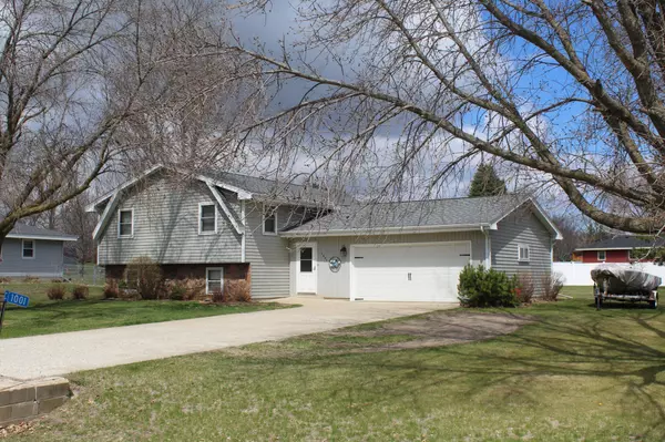 Alexandria, MN 56308,1001 Tabbert RD NW