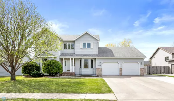 3008 37 1/2 AVE S, Fargo, ND 58104