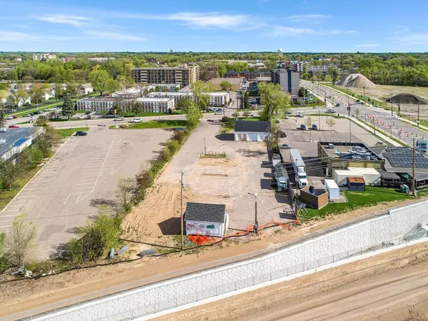 1102 2nd ST NE, Hopkins, MN 55343