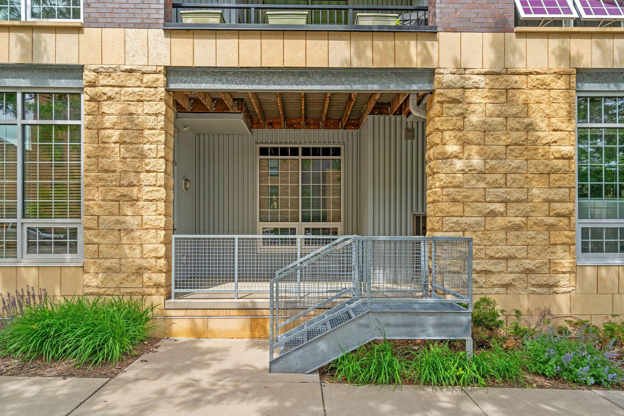 Minneapolis, MN 55414,521 2nd ST SE