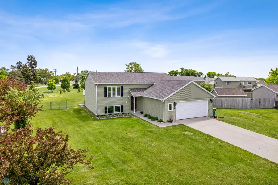 339 Maple Point BLVD, Mapleton, ND 58059