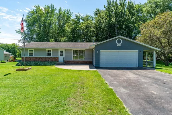 W7491 County Road O, Arkansaw, WI 54721