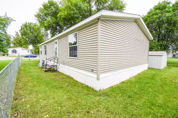 Fargo, ND 58103,428 Baja Ln