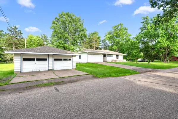 North Branch, MN 55056,6690 Maple ST