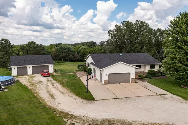 Hayfield, MN 55940,17120 740th Street