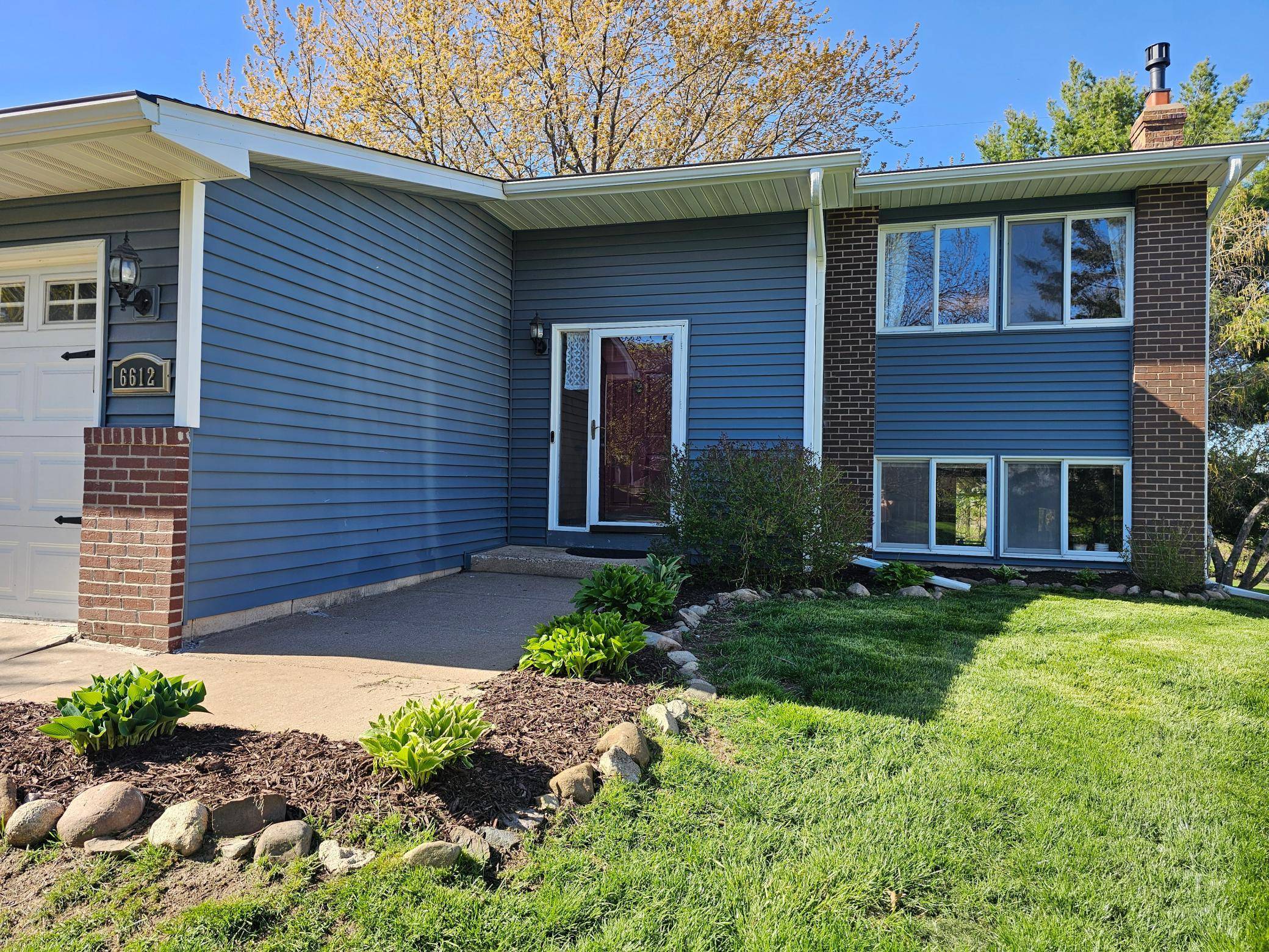 Woodbury, MN 55125,6612 Sandlewood RD