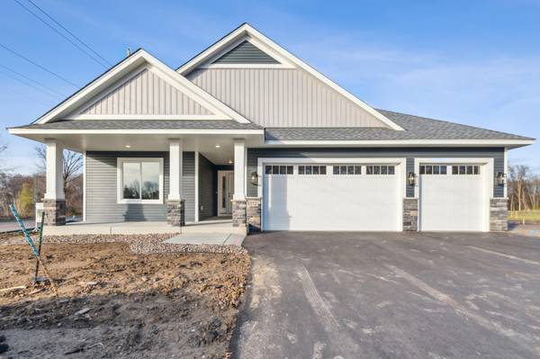 6312 Goodwin LN, Wyoming, MN 55092