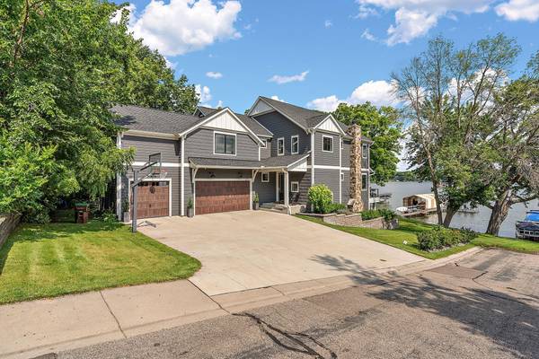 1571 Finch LN, Mound, MN 55364