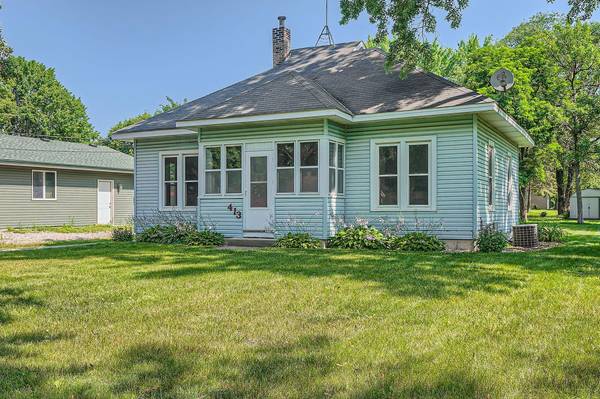 413 3rd ST,  Monticello,  MN 55362