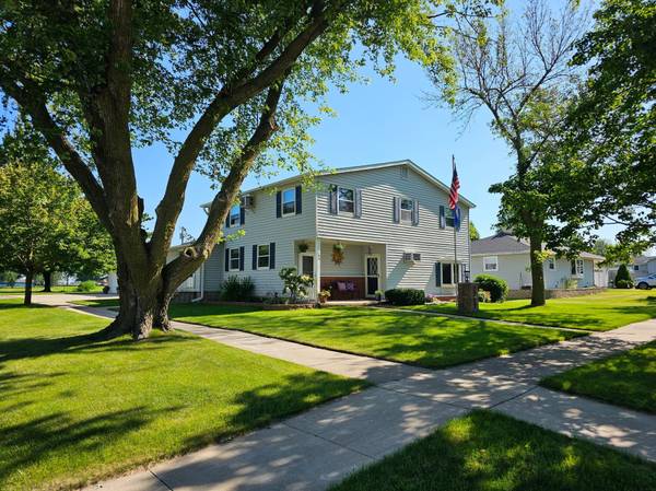 108 Lewison ST, Adams, MN 55909