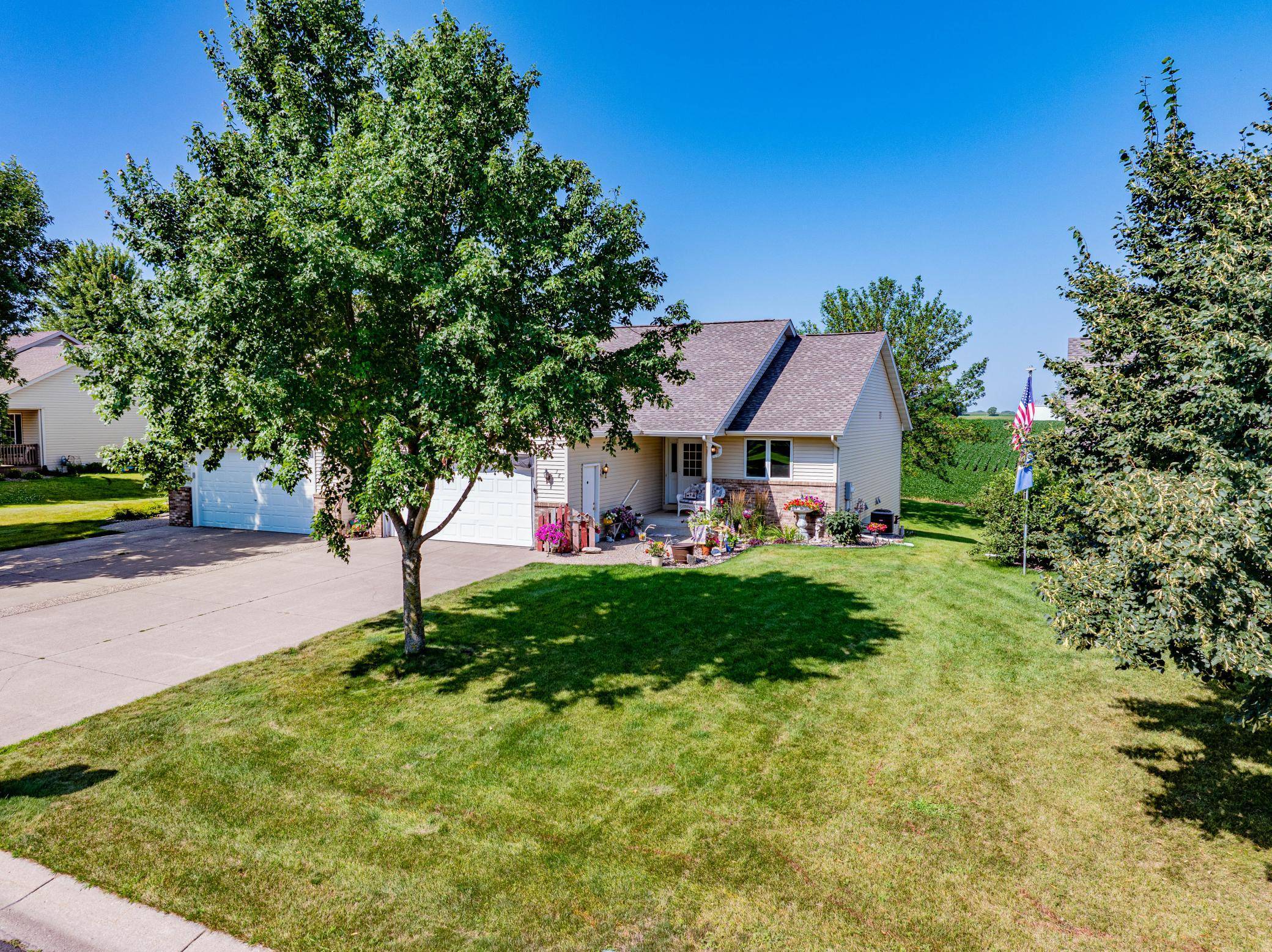 385 Emma ST, Norwood Young America, MN 55368