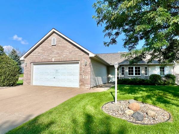 803 Aurora CIR, Red Wing, MN 55066