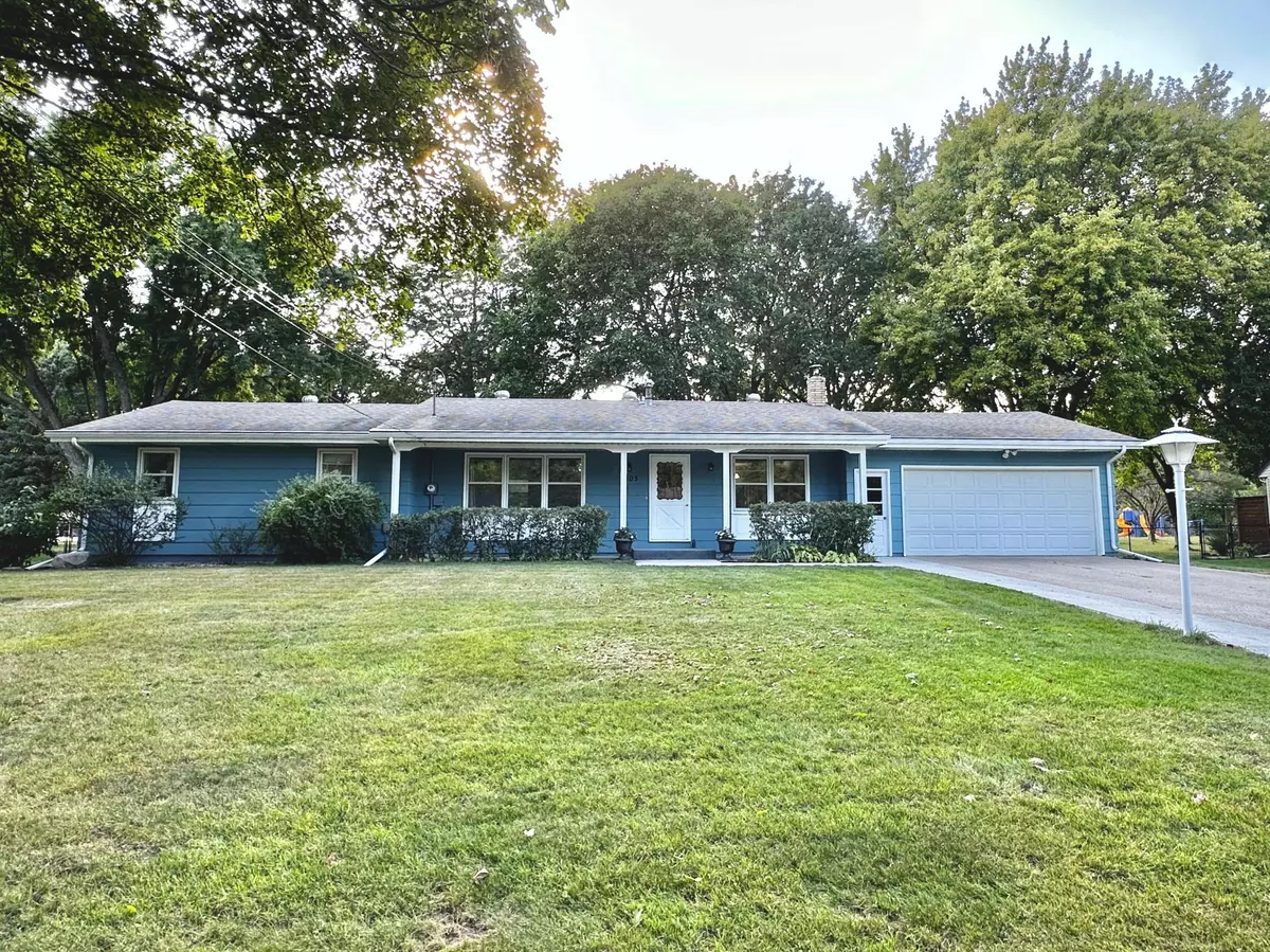 North Mankato, MN 56003,1605 Clare CT