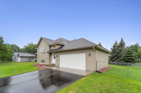 2634 136th AVE NW, Andover, MN 55304